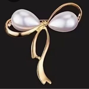 Pearl Bow Rhinestone Brooch Pin